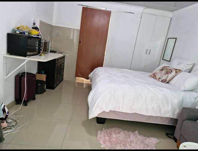 1 BEDROOM PROPERTY TO RENT IN BIRDSWOOD